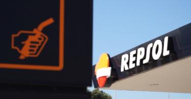 A Repsol irá investir 42,5 milhões de euros na instalação de 610 pontos de carregamento elétrico nas suas estações de serviço ibéricas.